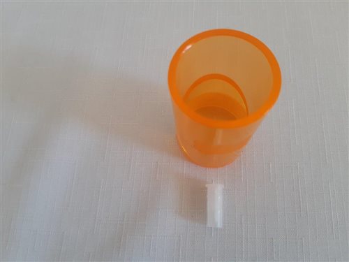 detská hračka – plastová svietiaca a pískacia loptička c