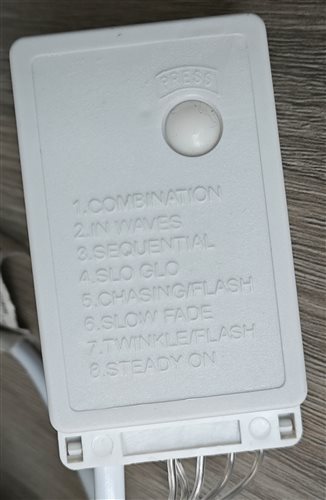 svetelný reťazec model v8f50 