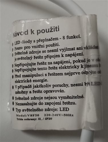 svetelný reťazec model v8f50 