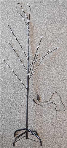 svietiaci stromček s plastovým ukončením led svetelných zdrojov v tvare kvetu 