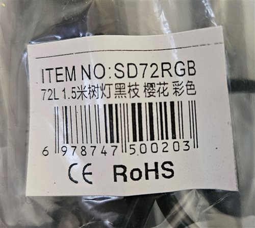 svietiaci stromček s plastovým ukončením led svetelných zdrojov v tvare kvetu 